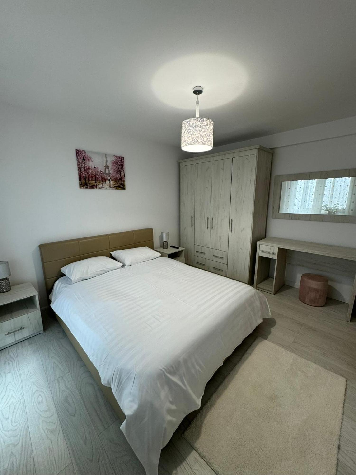 Râmnicu Vâlcea Apartament Central מראה חיצוני תמונה