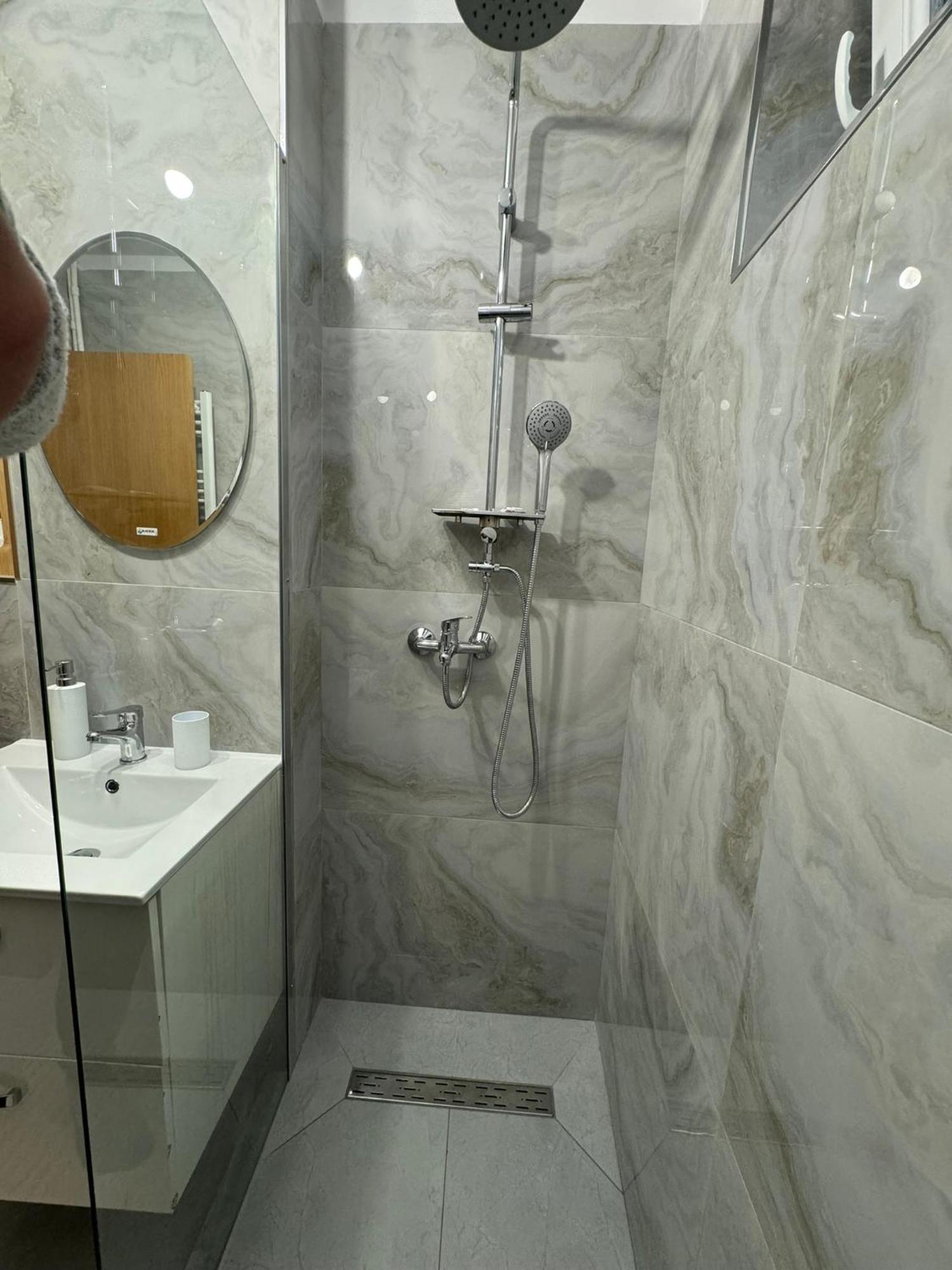 Râmnicu Vâlcea Apartament Central מראה חיצוני תמונה