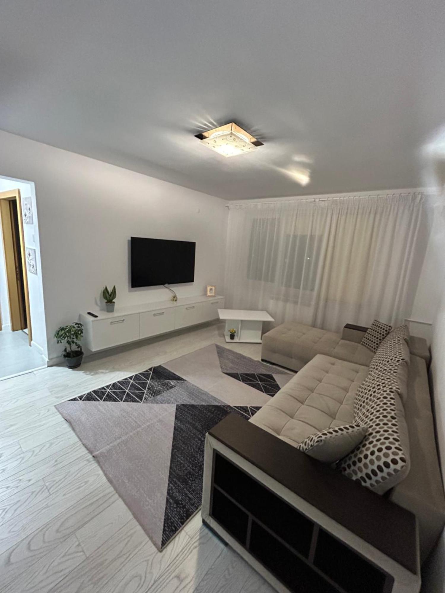 Râmnicu Vâlcea Apartament Central מראה חיצוני תמונה